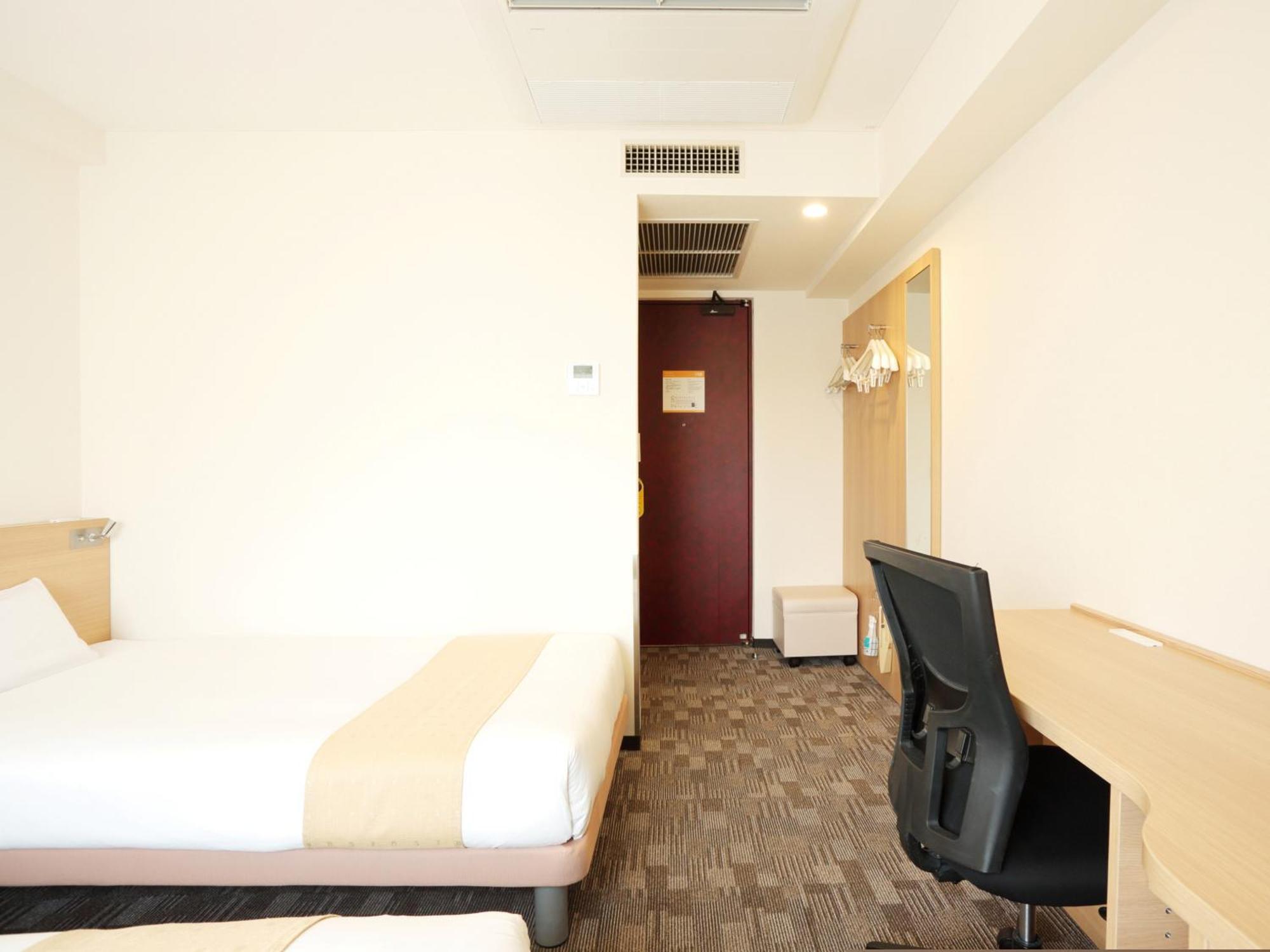 Smile Hotel Kumagaya Rum bild